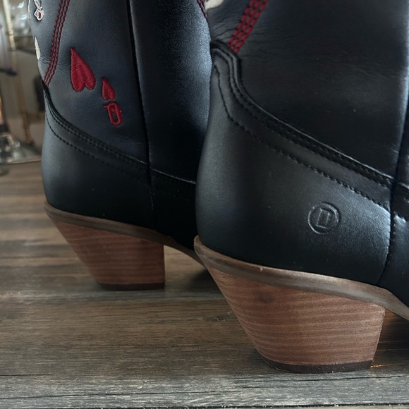 Dingo Queen A Hearts Cowboy Boots - Black - Picture 6 of 9